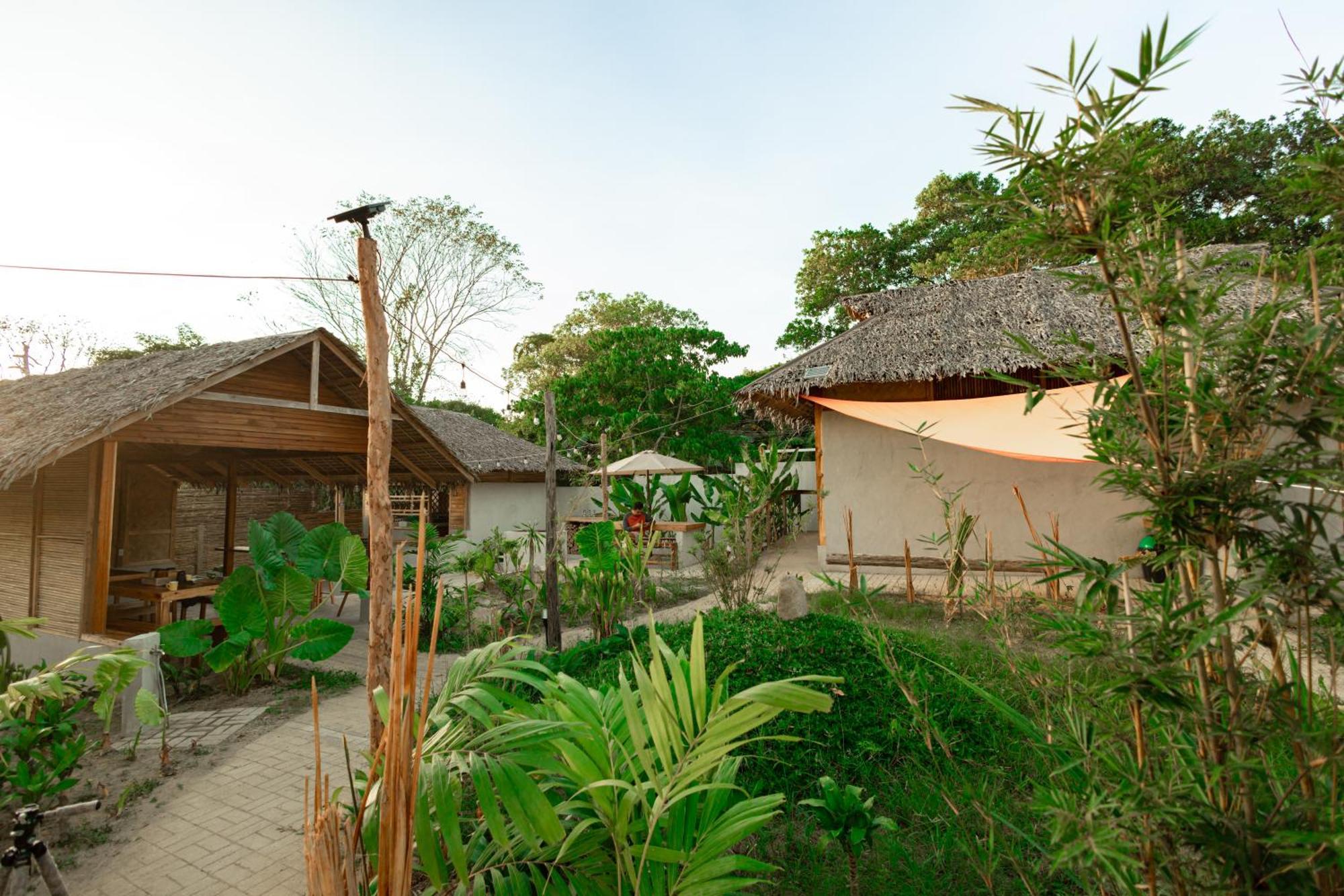 Luxury tent Domes And Dreams Lio Glamping