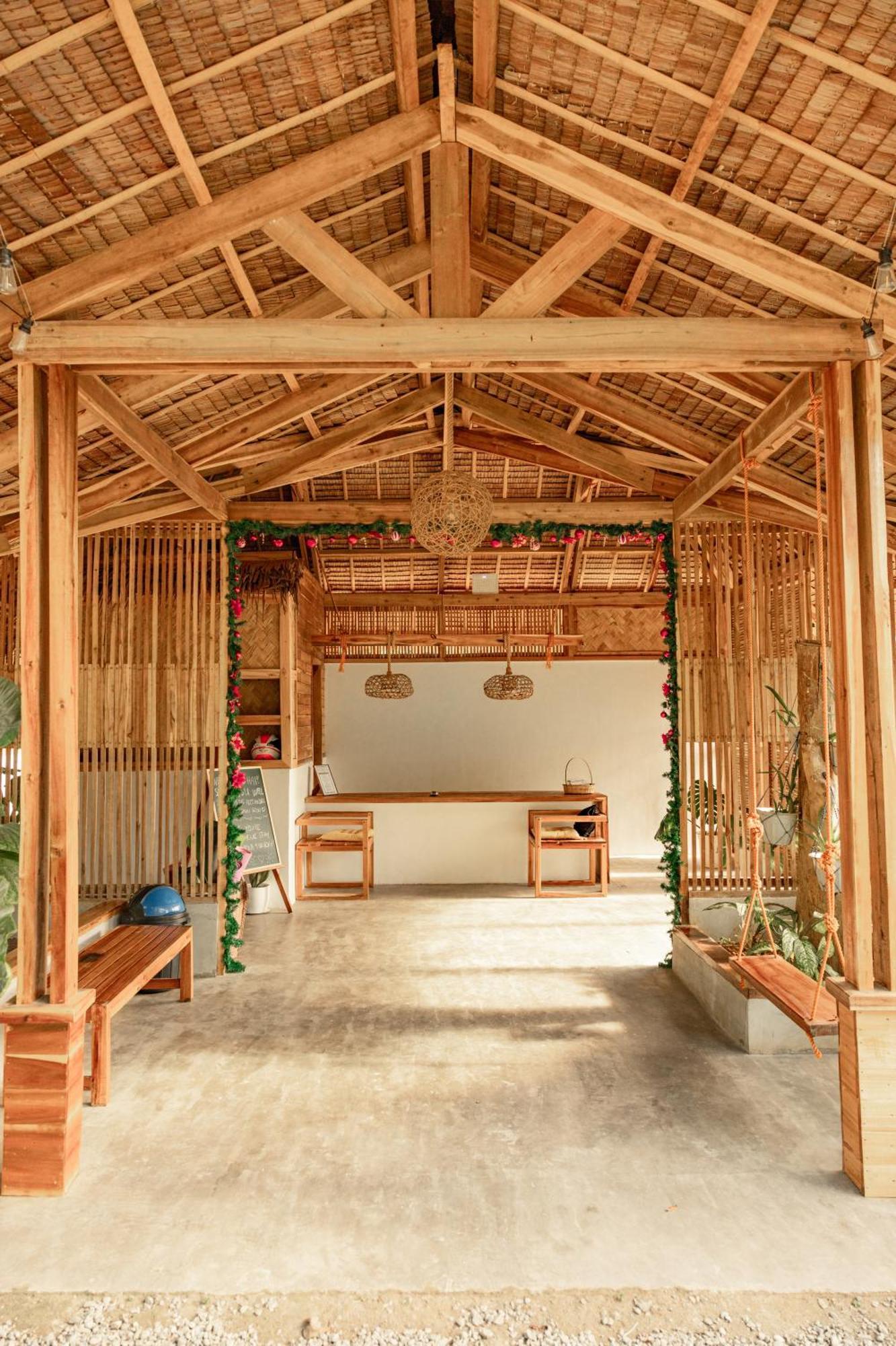 Luxury tent Domes And Dreams Lio Glamping El Nido